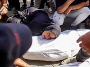3 شهداء في قصف إسرائيلي على منزل في دير البلح وسط قطاع غزة