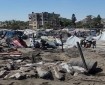 عاصفة رملية تجتاح قطاع غزة وتطيح بخيام النازحين