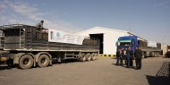 مصر تدخل بيوتا متنقلة وآليات هندسية إلى غزة عبر كرم أبو سالم