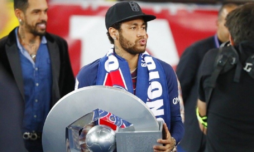 النجم البرازيلي نيمار دا سيلفا